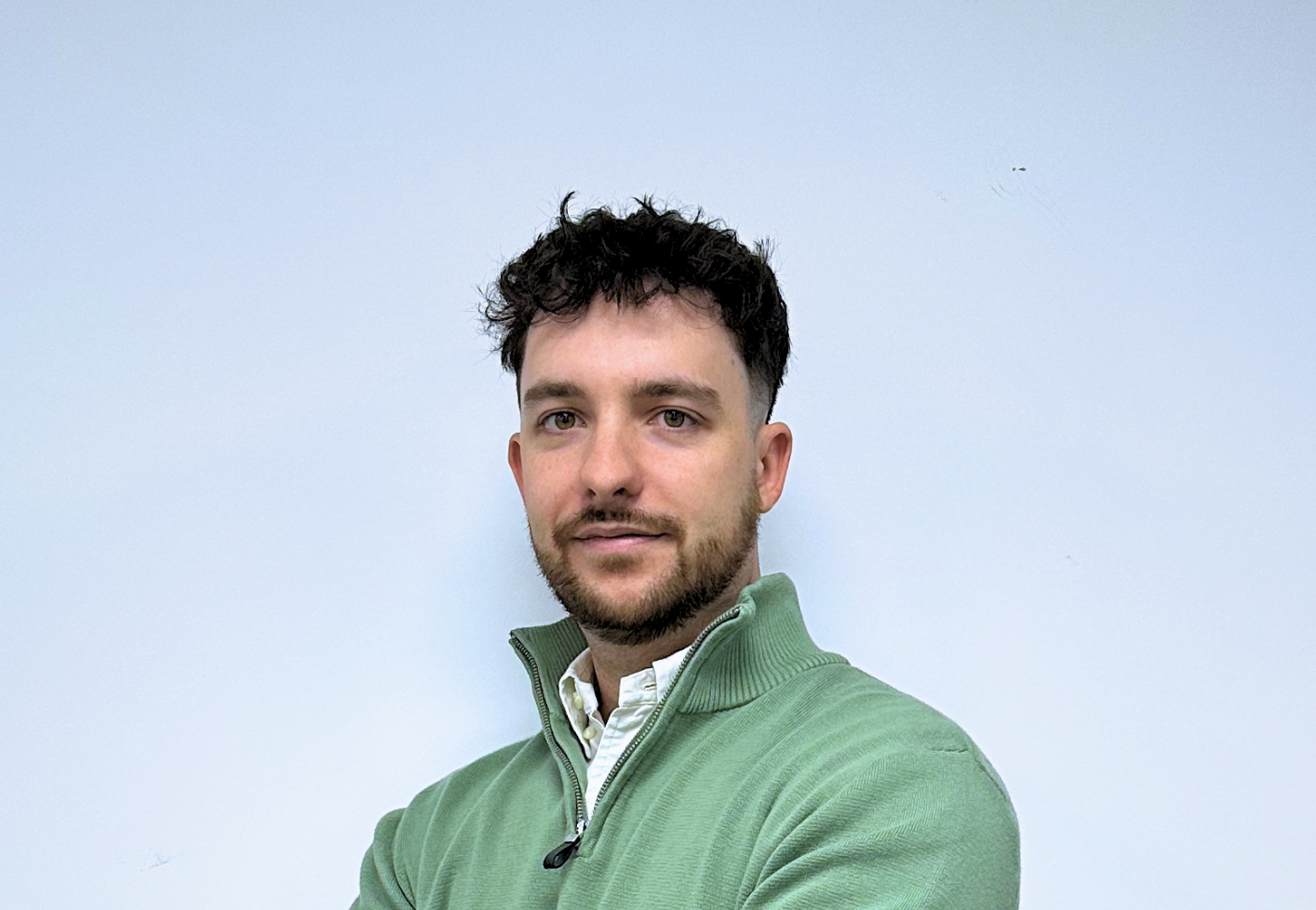 "Here's Jonny!" Jonny Reyes-Hughes joins the team